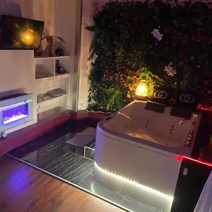 Appartement Jacuzzi 9em, Paris